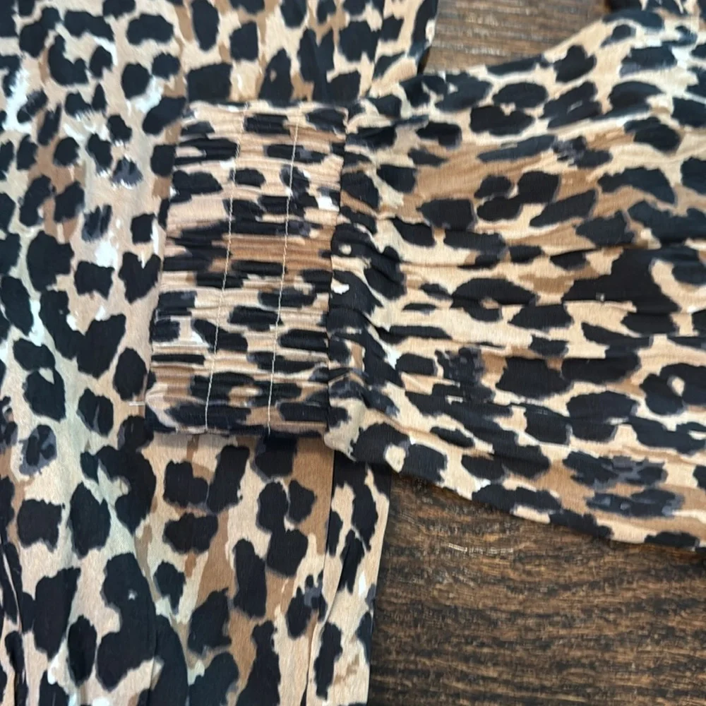 **NWT** Charlie Paige Leopard Print Joggers - Picture 4 of 6
